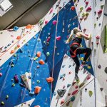 Klettern und Bouldern in Indoor-Kletterhallen